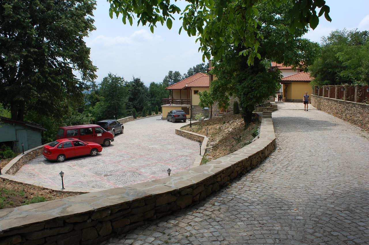 Valdi Hill Complex Trjavna Exteriör bild